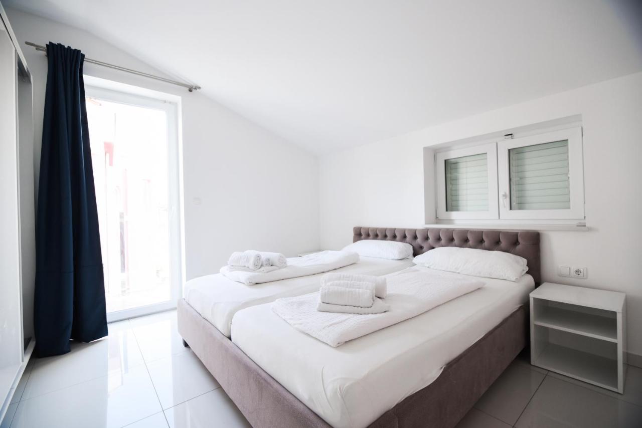 Villa San Antonio Baska  Bagian luar foto